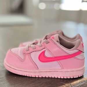 Nike Toddler Dunks Triple Pink